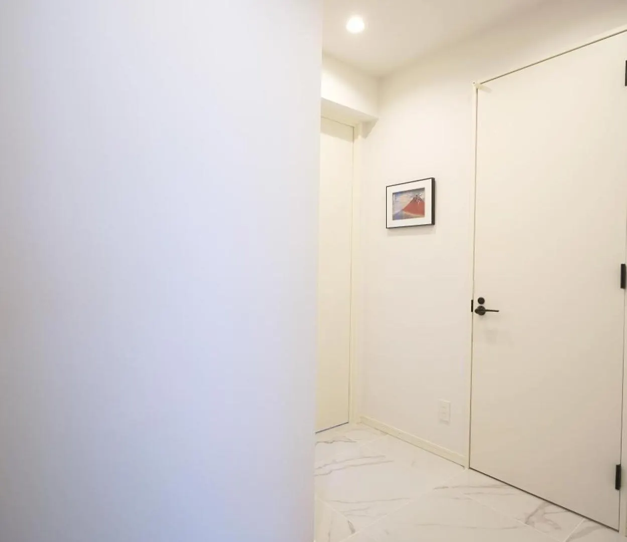 上質な時間を過ごせるtheeight日本の一流家具で最高のおもてなし Apartment Sapporo